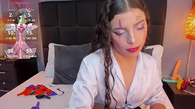 natalie esmith online show from October 2025 12:17:02 PM