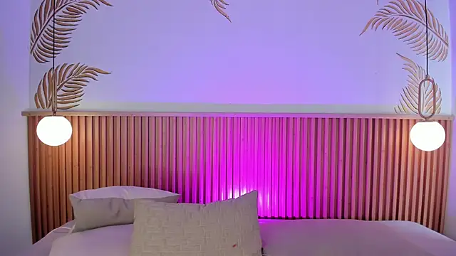 Valleriie  online show from April 2026 03:48:02 PM