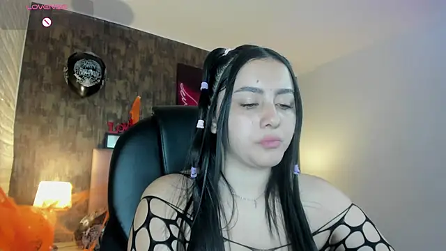 marian  stone online show from October 2025 06:28:02 PM