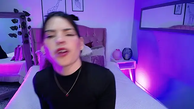 Astrid Velle online show from October 2025 04:33:02 AM