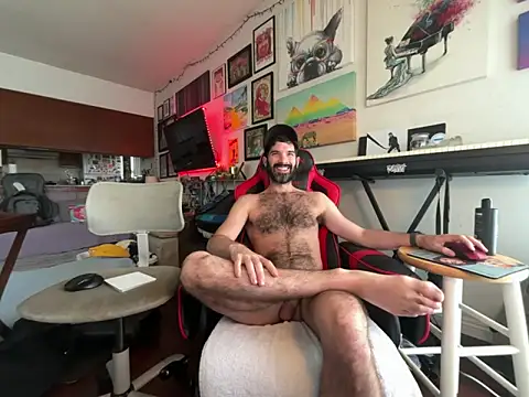 Pupscritch online show from April 2026 06:45:02 PM