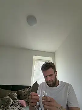 jarda94cz online show from April 2026 11:32:01 AM