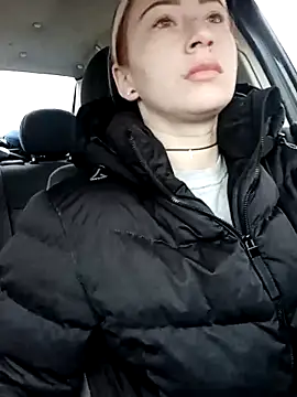 Reina Cummings online show from November 2025 05:57:02 AM