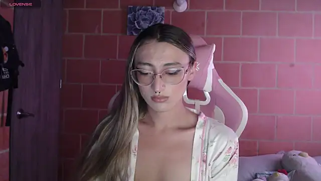 Andrea camilaaa online show from October 2025 04:38:02 PM