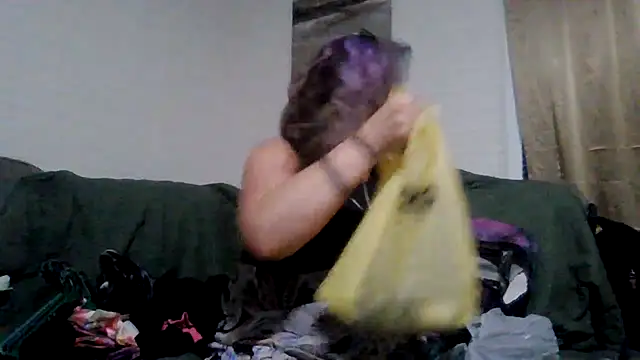 Snapshot of TWiSTYTheTwizted chatting on June 2026 12:29:02 PM TWiSTYTheTwizted online show from June 2026 12:29:02 PM