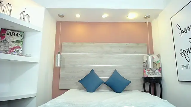 AlexandraCambell online show from November 2025 10:04:02 AM