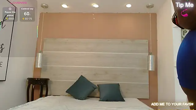 AlexandraCambell online show from April 2026 07:58:01 PM