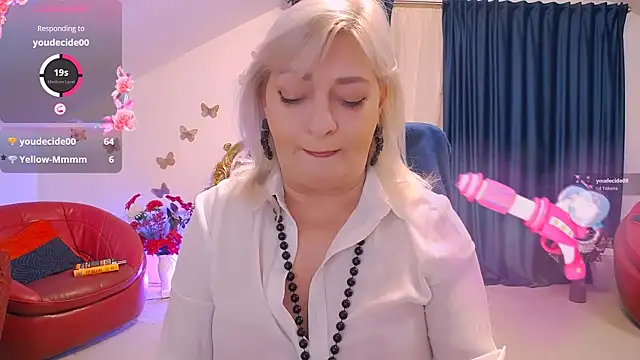 HypnotikCate online show from February 2026 05:10:01 PM