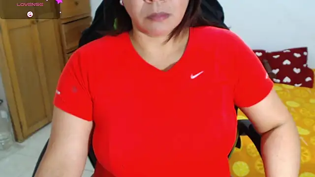 Snapshot of hiilarybrown chatting on September 2025 12:34:01 AM hiilarybrown online show from September 2025 12:34:01 AM