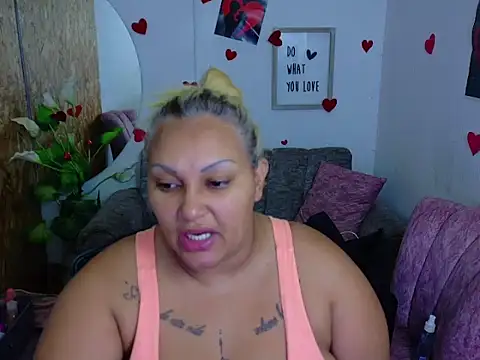 laleska montenegro online show from January 2026 05:01:01 AM