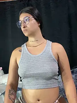 Snapshot of EVAH_LEE_ chatting on September 2025 01:51:01 AM EVAH LEE online show from September 2025 01:51:01 AM