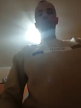 Snapshot of alexpo27 chatting on February 2026 04:11:01 AM alexpo27 online show from February 2026 04:11:01 AM