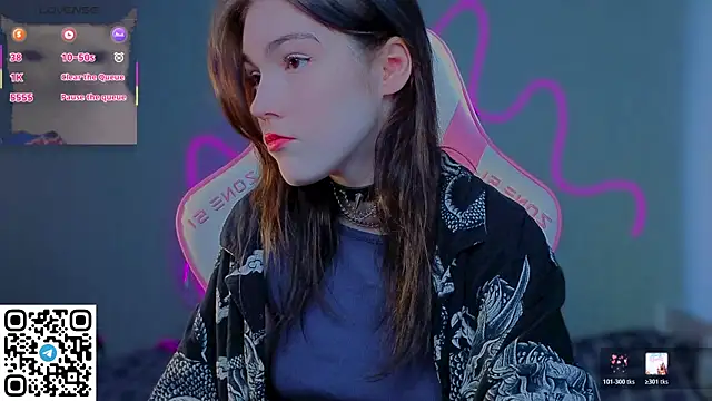 Snapshot of Sophie_SkyAngel chatting on April 2026 07:04:01 AM Sophie SkyAngel online show from April 2026 07:04:01 AM