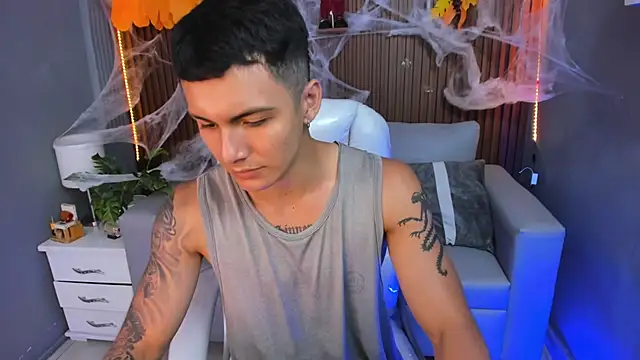 Leo santoro online show from October 2025 03:45:02 PM