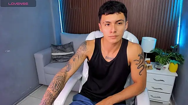 Leo santoro online show from November 2025 01:58:02 PM