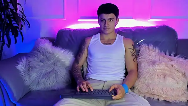 Leo santoro online show from February 2026 01:54:01 PM