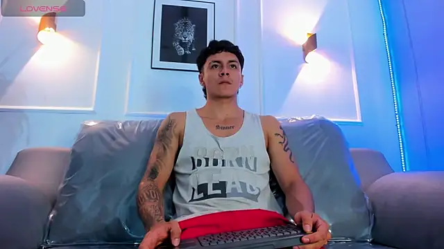 Leo santoro online show from March 2026 01:58:02 PM