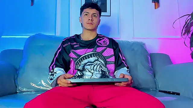 Leo santoro online show from March 2026 01:56:01 PM