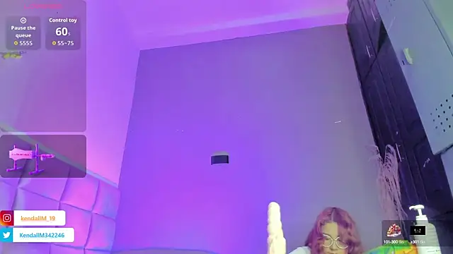 Snapshot of _Kendall_19 chatting on September 2025 07:59:01 PM Kendall 19 online show from September 2025 07:59:01 PM