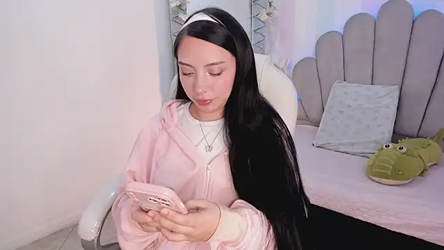 Amy Bunnie 18 online show from August 2026 10:23:01 PM