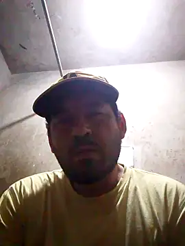 Snapshot of Lujor chatting on April 2026 10:45:01 PM Lujor online show from April 2026 10:45:01 PM
