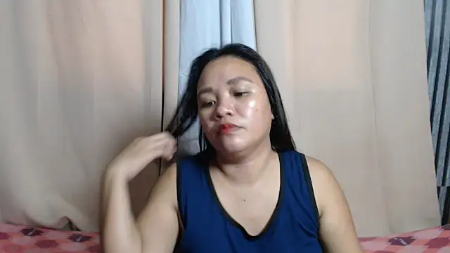 joanpetite online show from October 2025 02:54:01 AM
