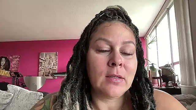 Snapshot of number1slut chatting on May 2026 04:04:02 PM number1slut online show from May 2026 04:04:02 PM