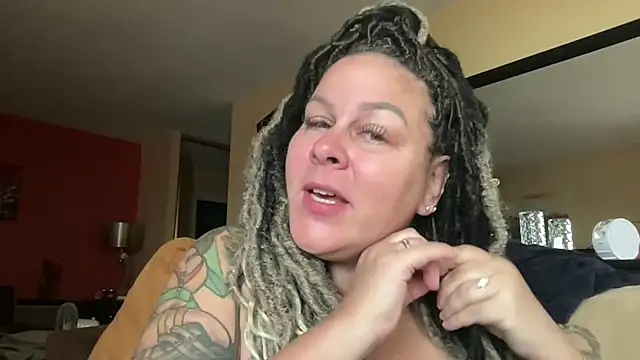 Snapshot of number1slut chatting on May 2026 12:00:02 PM number1slut online show from May 2026 12:00:02 PM