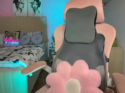 Hot vibes143 online show from September 2025 06:57:01 PM