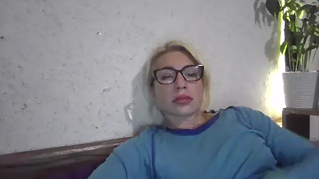 fox red lady7 online show from October 2025 07:44:02 PM