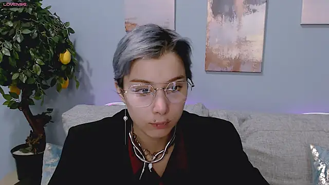 SophieAsh online show from September 2025 07:02:01 AM