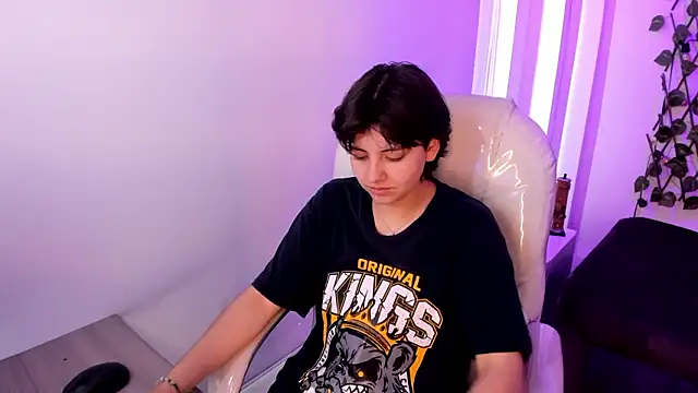 Nathaly ds online show from February 2026 07:32:02 PM