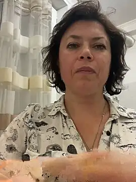 Kiravix online show from November 2025 07:46:02 PM