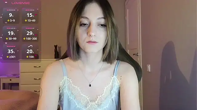 white liillyy online show from May 2026 09:01:02 PM