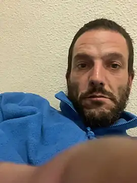 Guillermoperujo online show from February 2026 11:21:02 PM
