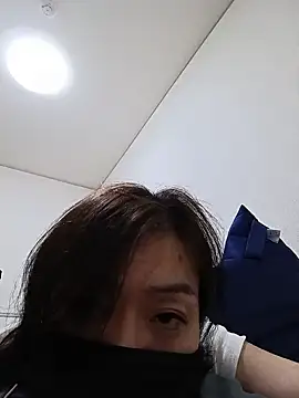 Snapshot of taru1225 chatting on June 2026 03:55:01 PM taru1225 online show from June 2026 03:55:01 PM