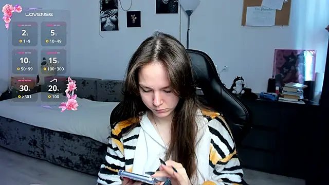 cute little ass online show from April 2026 06:14:01 AM