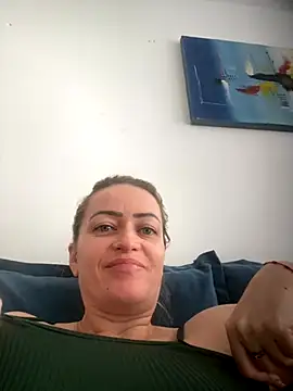 Alerquinasc online show from November 2025 04:20:01 PM