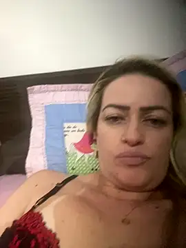 Alerquinasc online show from November 2025 06:02:02 AM