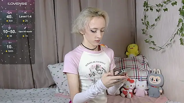 NextVibe  online show from November 2025 06:18:02 PM