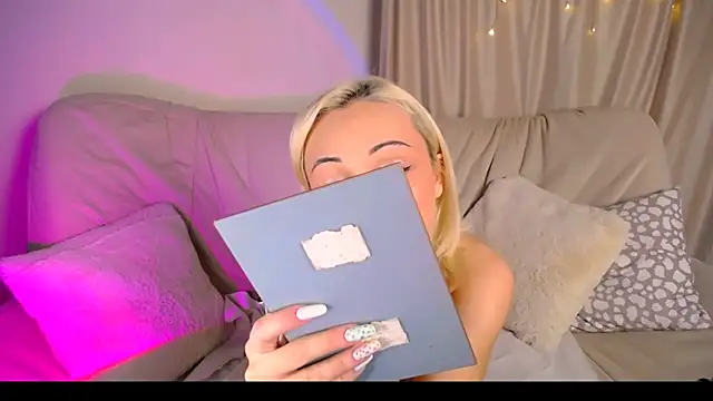 Charlotte Colinss online show from June 2026 04:30:02 AM