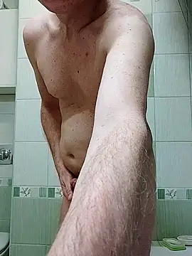 ExhibitPoll online show from December 2025 04:35:02 PM