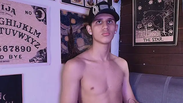 Snapshot of _realwav chatting on September 2025 08:31:02 PM realwav online show from September 2025 08:31:02 PM