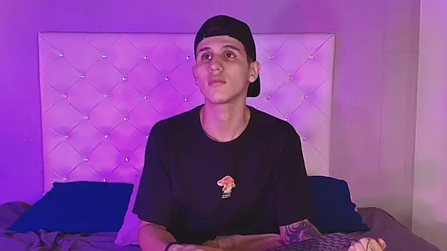 Snapshot of _realwav chatting on October 2025 06:50:02 AM realwav online show from October 2025 06:50:02 AM