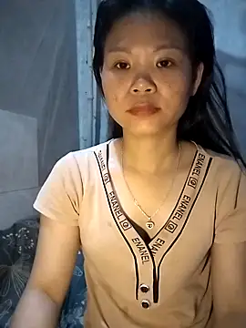 LinhNa999 online show from April 2026 03:28:01 AM