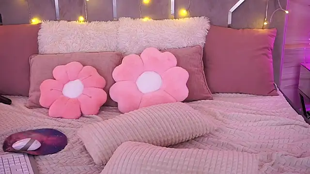 MysticGrace online show from April 2026 06:10:01 PM