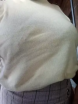 Snapshot of Manugata085 chatting on April 2026 11:48:02 AM Manugata085 online show from April 2026 11:48:02 AM