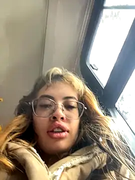 Snapshot of Isabela_Colins chatting on November 2025 05:02:02 PM Isabela Colins online show from November 2025 05:02:02 PM