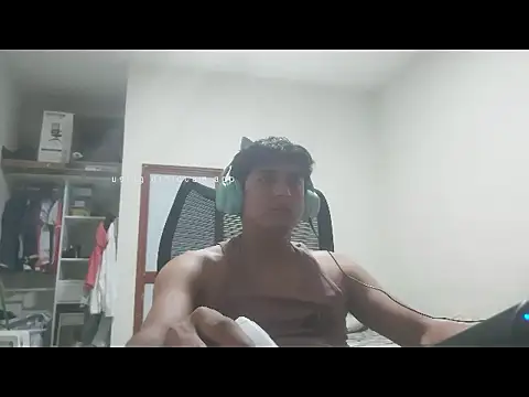 Snapshot of wilsoncrazz chatting on October 2025 05:16:01 AM wilsoncrazz online show from October 2025 05:16:01 AM