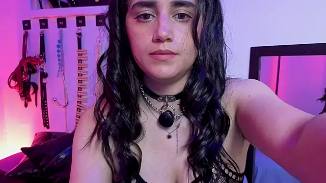 elowen halley1 online show from February 2026 09:59:02 PM